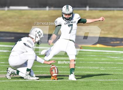 Thumbnail 1 in Wills Point vs. Caddo Mills (UIL 4A Division 2 Region 2 bi-district) photogallery.