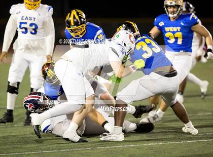 Thumbnail 2 in L.A. Rams NFF Coastal Valley Senior All-Star Game photogallery.