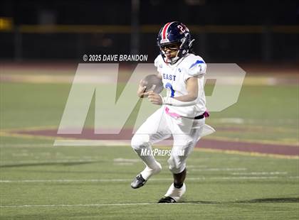 Thumbnail 2 in L.A. Rams NFF Coastal Valley Senior All-Star Game photogallery.
