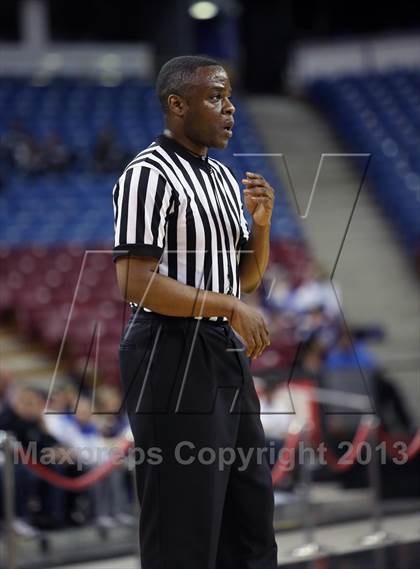 Thumbnail 1 in Christian Brothers vs Vanden (CIF SJS D3 Final) photogallery.