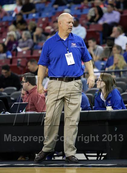Thumbnail 2 in Christian Brothers vs Vanden (CIF SJS D3 Final) photogallery.