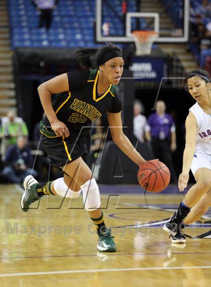 Thumbnail 2 in Christian Brothers vs Vanden (CIF SJS D3 Final) photogallery.