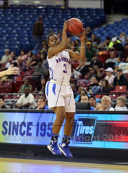 Thumbnail 3 in Christian Brothers vs Vanden (CIF SJS D3 Final) photogallery.