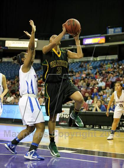 Thumbnail 3 in Christian Brothers vs Vanden (CIF SJS D3 Final) photogallery.