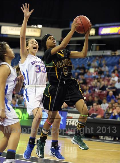 Thumbnail 3 in Christian Brothers vs Vanden (CIF SJS D3 Final) photogallery.