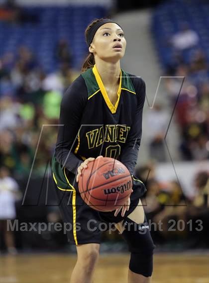 Thumbnail 2 in Christian Brothers vs Vanden (CIF SJS D3 Final) photogallery.