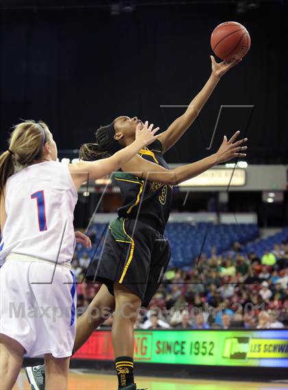 Thumbnail 2 in Christian Brothers vs Vanden (CIF SJS D3 Final) photogallery.