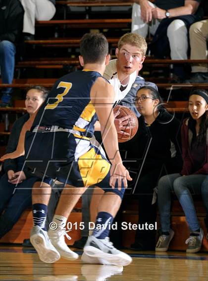 Thumbnail 2 in Oak Ridge vs. Saint Francis (Gridley Invitational) photogallery.