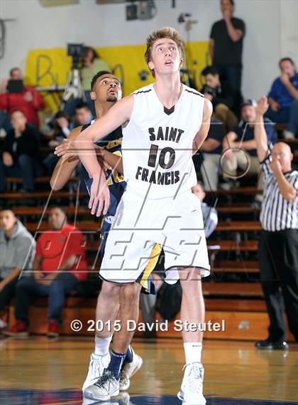 Thumbnail 2 in Oak Ridge vs. Saint Francis (Gridley Invitational) photogallery.