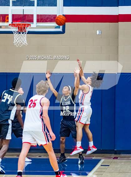 Thumbnail 2 in Nederland @ Hardin-Jefferson photogallery.