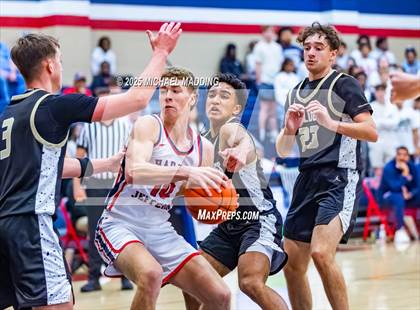 Thumbnail 3 in Nederland @ Hardin-Jefferson photogallery.