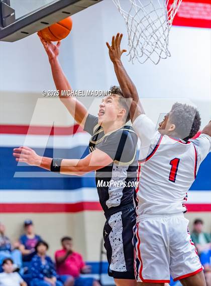 Thumbnail 1 in Nederland @ Hardin-Jefferson photogallery.