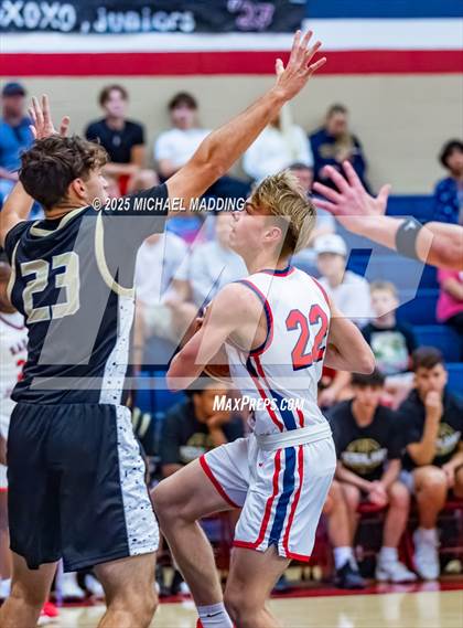 Thumbnail 3 in Nederland @ Hardin-Jefferson photogallery.