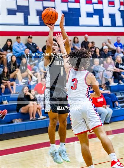 Thumbnail 3 in Nederland @ Hardin-Jefferson photogallery.