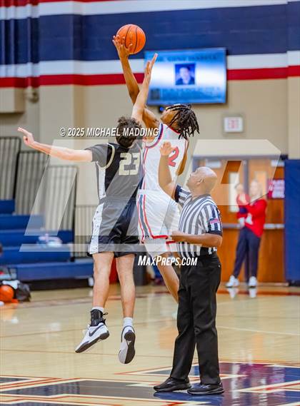 Thumbnail 2 in Nederland @ Hardin-Jefferson photogallery.