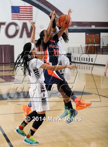 Thumbnail 1 in Blackman vs. Hamilton (Nike Tournament of Champions) photogallery.