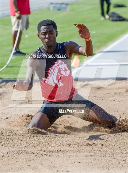 Thumbnail 2 in AIA Track Meet of Champions photogallery.
