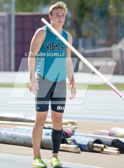 Thumbnail 3 in AIA Track Meet of Champions photogallery.