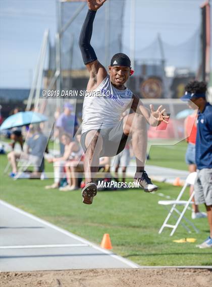 Thumbnail 3 in AIA Track Meet of Champions photogallery.