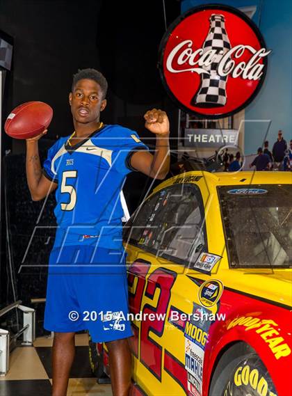 Thumbnail 1 in Mainland (2015 Preseason Top 25 Photo Shoot)  photogallery.