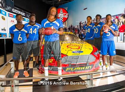 Thumbnail 2 in Mainland (2015 Preseason Top 25 Photo Shoot)  photogallery.