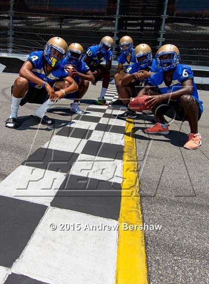 Thumbnail 3 in Mainland (2015 Preseason Top 25 Photo Shoot)  photogallery.