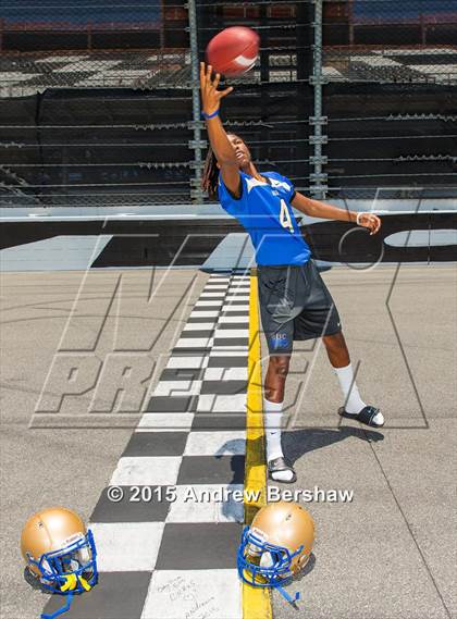 Thumbnail 1 in Mainland (2015 Preseason Top 25 Photo Shoot)  photogallery.