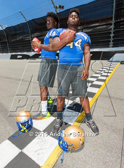 Thumbnail 3 in Mainland (2015 Preseason Top 25 Photo Shoot)  photogallery.