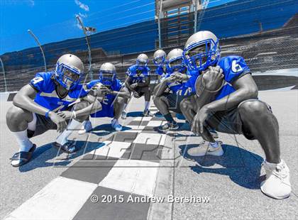 Thumbnail 1 in Mainland (2015 Preseason Top 25 Photo Shoot)  photogallery.