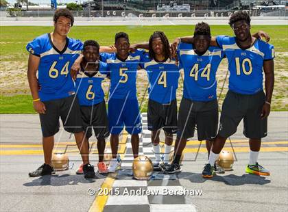 Thumbnail 2 in Mainland (2015 Preseason Top 25 Photo Shoot)  photogallery.