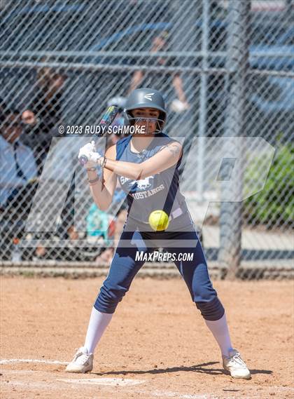 Thumbnail 2 in Mission Hills vs San Dieguito Academy photogallery.