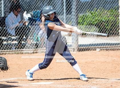 Thumbnail 3 in Mission Hills vs San Dieguito Academy photogallery.