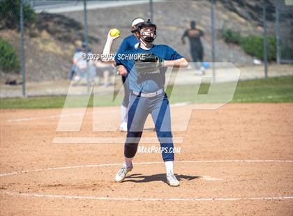 Thumbnail 3 in Mission Hills vs San Dieguito Academy photogallery.