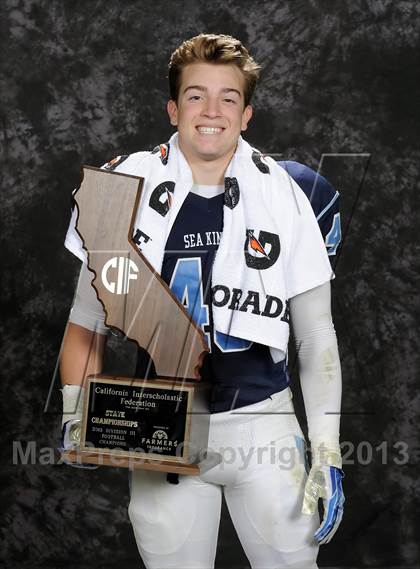 Thumbnail 1 in Corona del Mar (CIF State D3 Awards) photogallery.