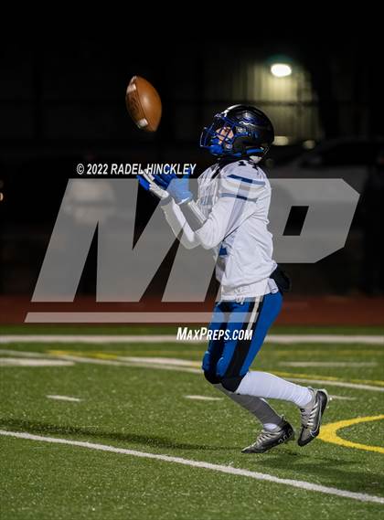 Thumbnail 2 in Grain Valley vs Fort Osage (MSHSAA Class 5 Quarterfinals) photogallery.