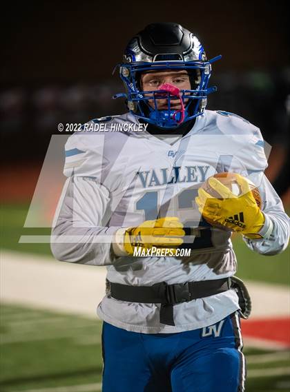 Thumbnail 2 in Grain Valley vs Fort Osage (MSHSAA Class 5 Quarterfinals) photogallery.