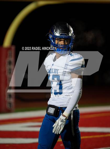 Thumbnail 2 in Grain Valley vs Fort Osage (MSHSAA Class 5 Quarterfinals) photogallery.