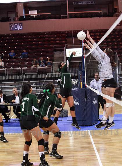 Thumbnail 3 in Tuba City @ Flagstaff (AIA State Playoff) photogallery.