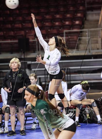 Thumbnail 1 in Tuba City @ Flagstaff (AIA State Playoff) photogallery.