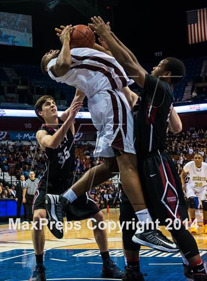 Thumbnail 1 in Valley Regional vs. Sacred Heart (CIAC Class S Final) photogallery.