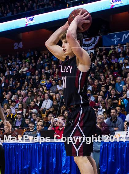 Thumbnail 3 in Valley Regional vs. Sacred Heart (CIAC Class S Final) photogallery.
