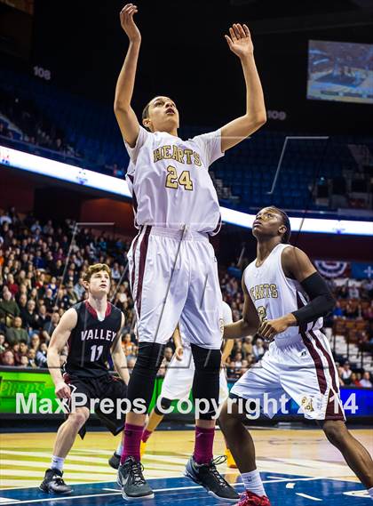 Thumbnail 1 in Valley Regional vs. Sacred Heart (CIAC Class S Final) photogallery.