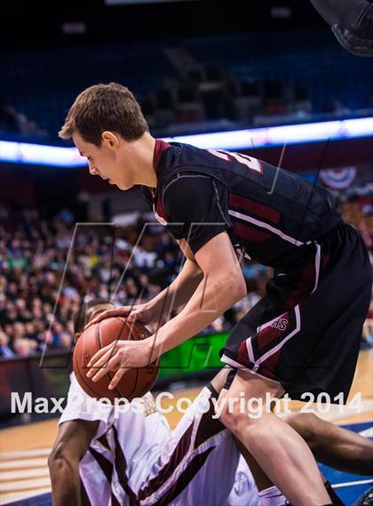 Thumbnail 3 in Valley Regional vs. Sacred Heart (CIAC Class S Final) photogallery.