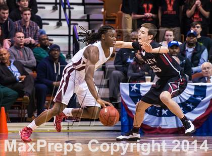 Thumbnail 2 in Valley Regional vs. Sacred Heart (CIAC Class S Final) photogallery.