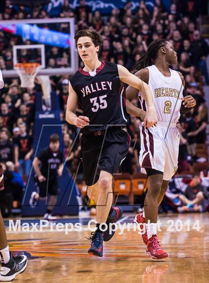 Thumbnail 2 in Valley Regional vs. Sacred Heart (CIAC Class S Final) photogallery.