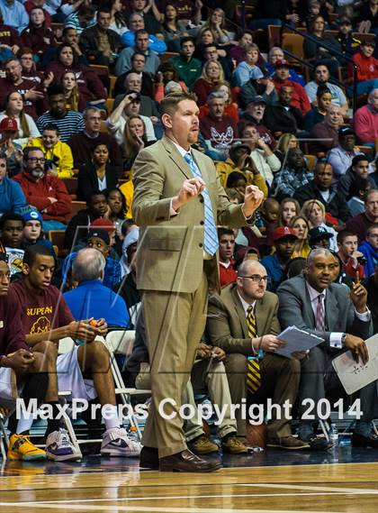 Thumbnail 1 in Valley Regional vs. Sacred Heart (CIAC Class S Final) photogallery.