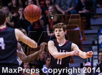 Thumbnail 2 in Valley Regional vs. Sacred Heart (CIAC Class S Final) photogallery.