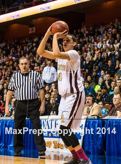 Thumbnail 1 in Valley Regional vs. Sacred Heart (CIAC Class S Final) photogallery.