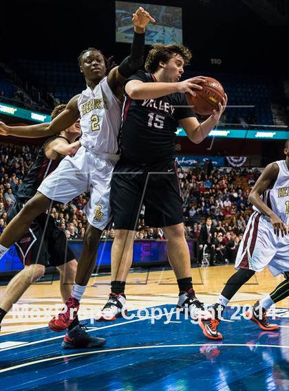 Thumbnail 3 in Valley Regional vs. Sacred Heart (CIAC Class S Final) photogallery.