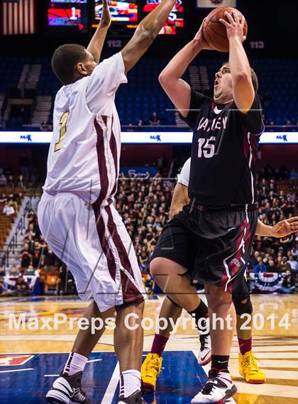 Thumbnail 2 in Valley Regional vs. Sacred Heart (CIAC Class S Final) photogallery.